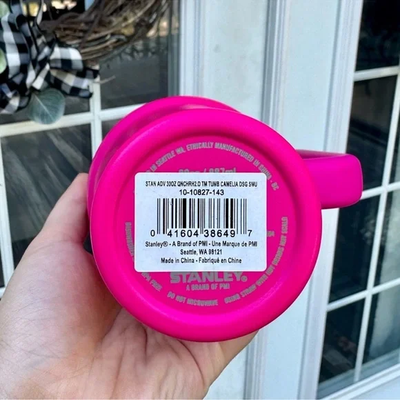 🎉LAST PIECE🎉 Stanley 30 oz. Quencher H2.0 FlowState Tumbler Camelia - Picture 8 of 14